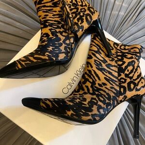 Calvin Klein Women's Animal Print Heeled Boots - Black and Brown